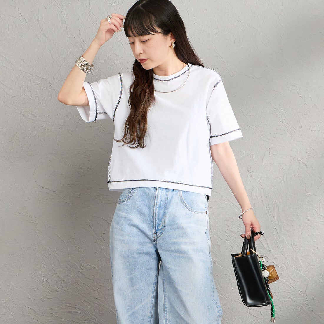 Hanes [ヘインズ] 3PリバーシブルクルーネックTシャツ by THE DODO JEAN [HW1-D702] 010 WHITE &&モデル身長：150cm 着用サイズ：S&&