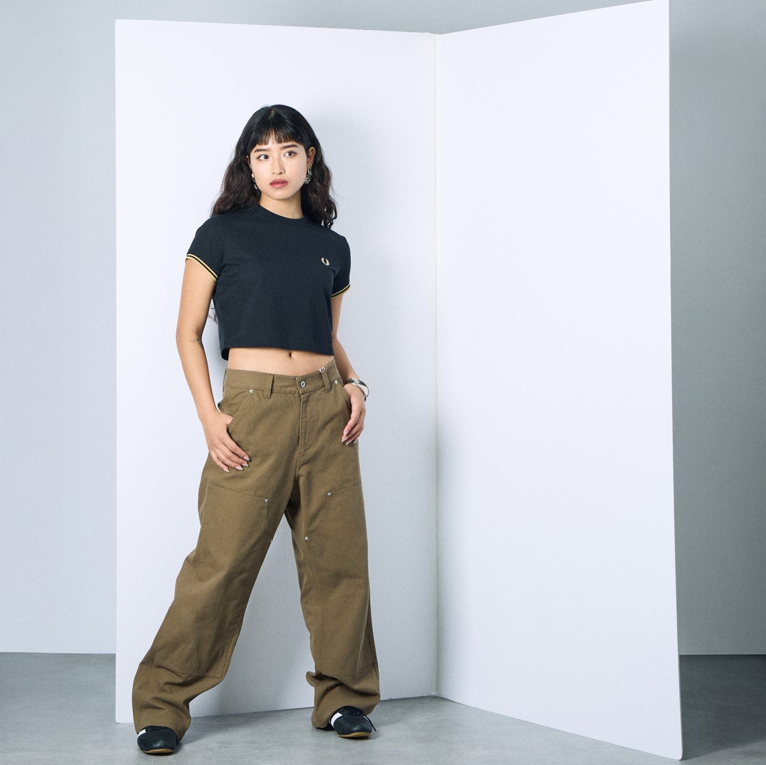 FRED PERRY [フレッドペリー] ティップドピケTシャツ [G2171] 90A BLK/CH &&モデル身長：162cm 着用サイズ：10&&