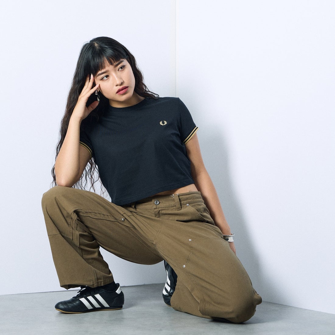 FRED PERRY [フレッドペリー] ティップドピケTシャツ [G2171] 90A BLK/CH &&モデル身長：162cm 着用サイズ：10&&