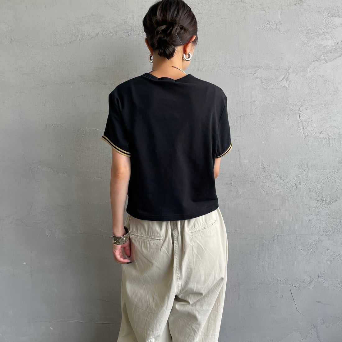 FRED PERRY [フレッドペリー] ティップドピケTシャツ [G2171] 90A BLK/CH &&モデル身長：150cm 着用サイズ：10&&