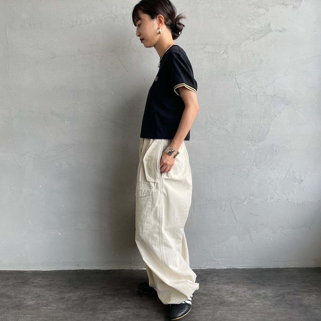 FRED PERRY [フレッドペリー] ティップドピケTシャツ [G2171] 90A BLK/CH &&モデル身長：150cm 着用サイズ：10&&
