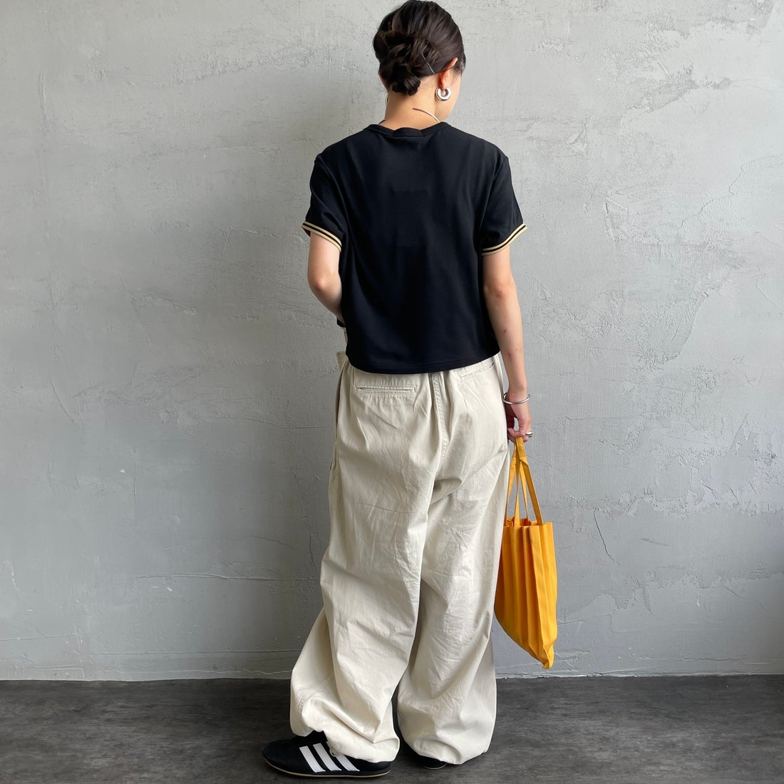 FRED PERRY [フレッドペリー] ティップドピケTシャツ [G2171] 90A BLK/CH &&モデル身長：150cm 着用サイズ：10&&