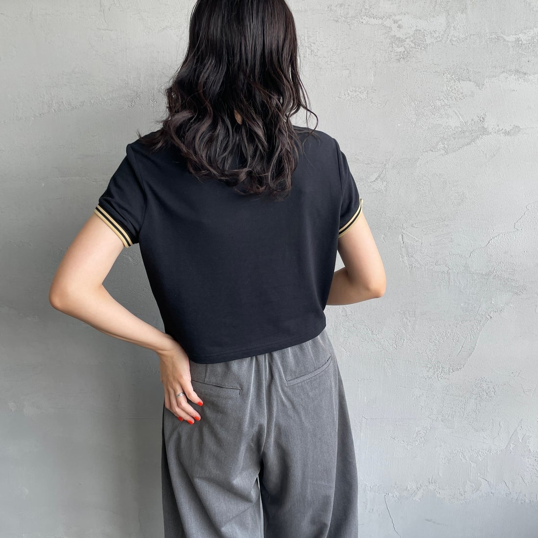 FRED PERRY [フレッドペリー] ティップドピケTシャツ [G2171] 90A BLK/CH &&モデル身長：160cm 着用サイズ：10&&