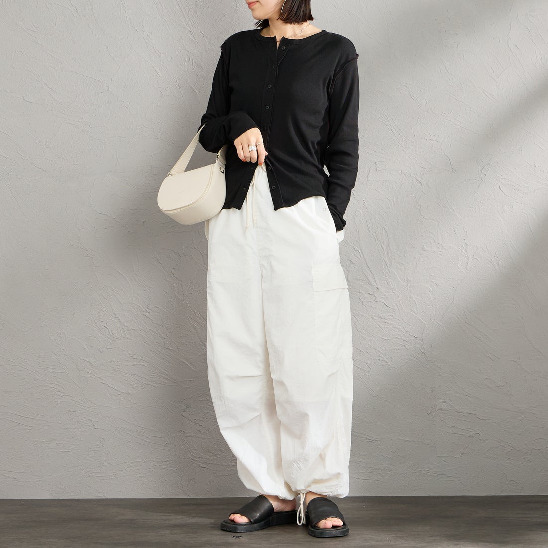 MEYAME [メヤメ] ソフトリブ サイドステッチ カーディガン [MEY-2335] BLACK &&モデル身長：160cm 着用サイズ：F&&
