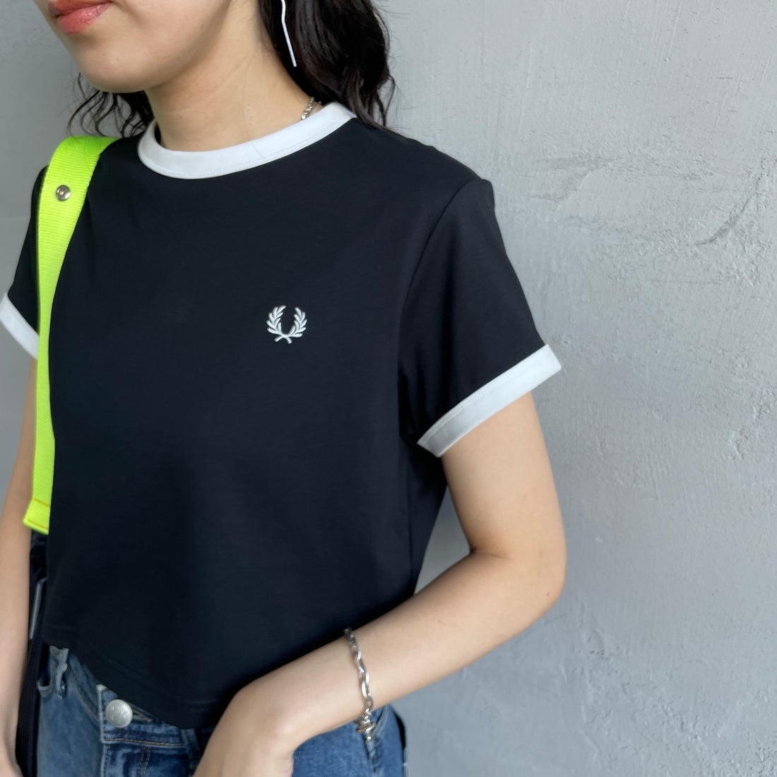 FRED PERRY [フレッドペリー] クロップド リンガーTシャツ [G9163