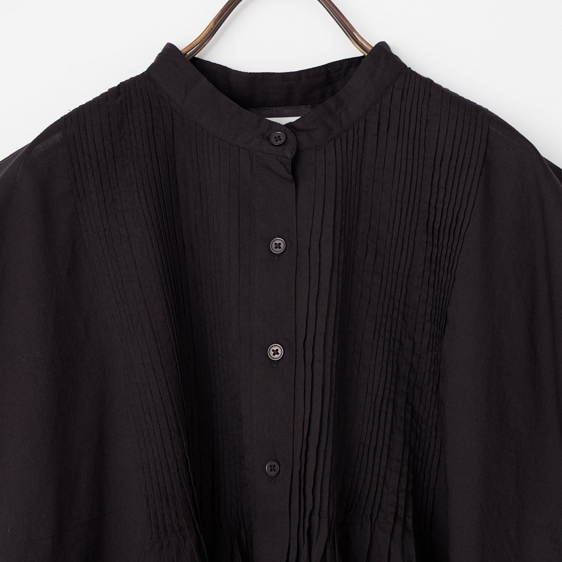 soil [ソイル] バンドカラー フレンチスリーブ ピンタックシャツ [NSL26022] 9900 BLACK