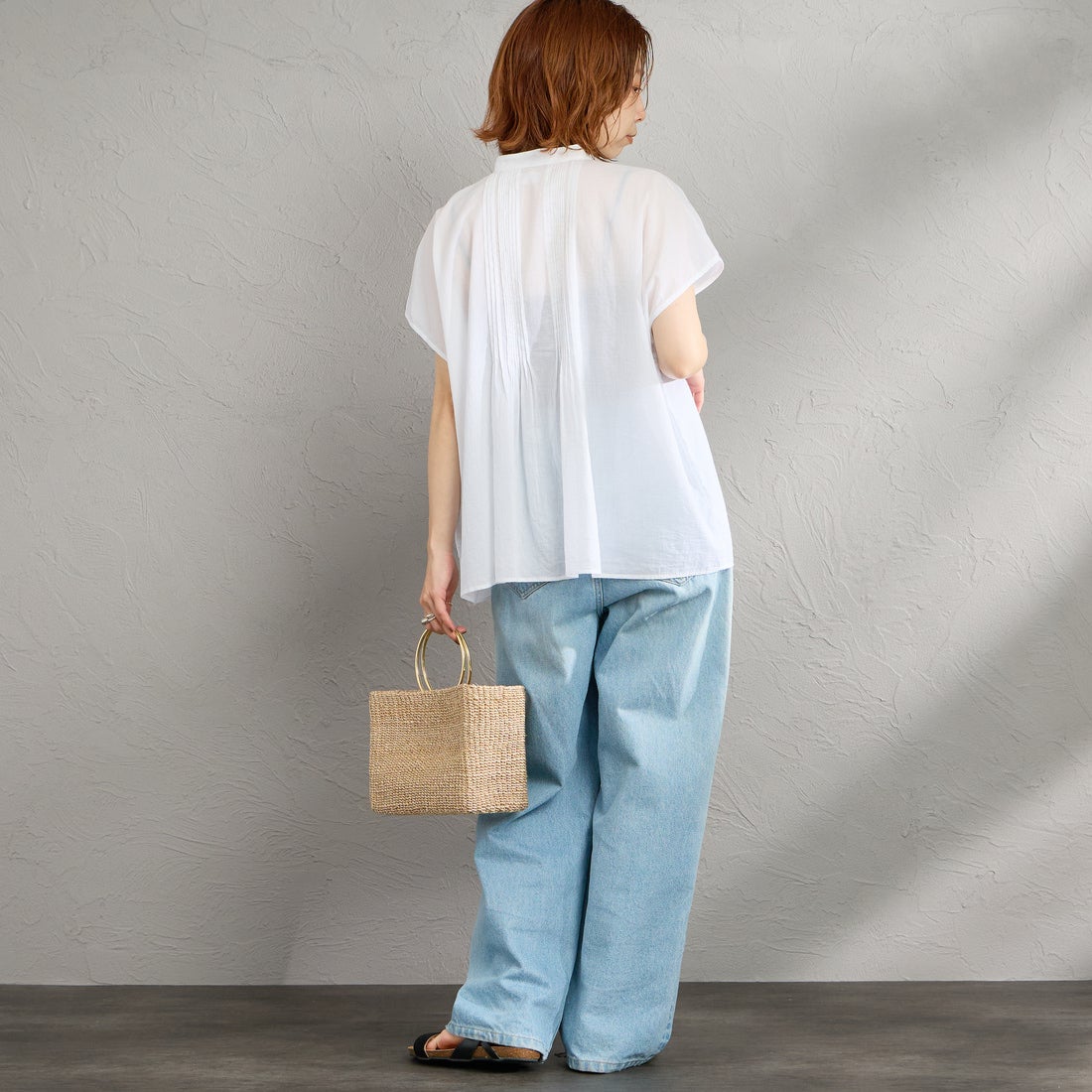 soil [ソイル] バンドカラー フレンチスリーブ ピンタックシャツ [NSL26022] 9000 O.WHI &&モデル身長：158cm 着用サイズ：1&&