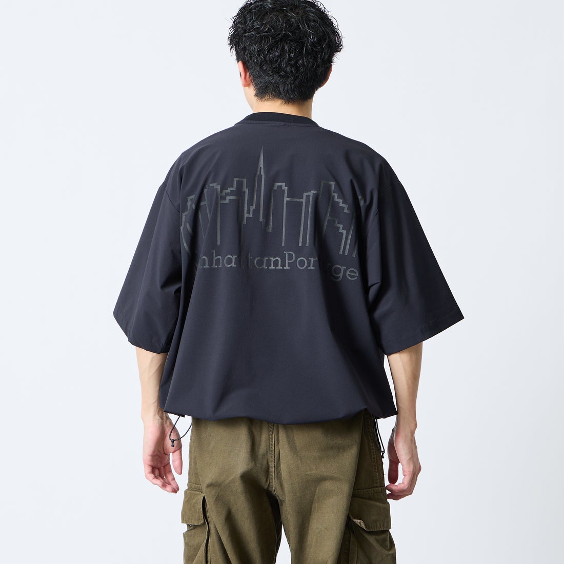 BLACK&&モデル身長：168cm 着用サイズ：L&&