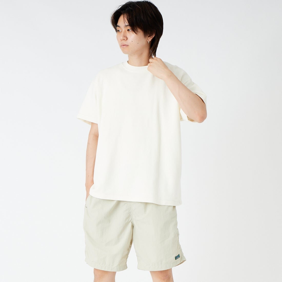 OFFWHITE&&モデル身長：177cm 着用サイズ：M&&