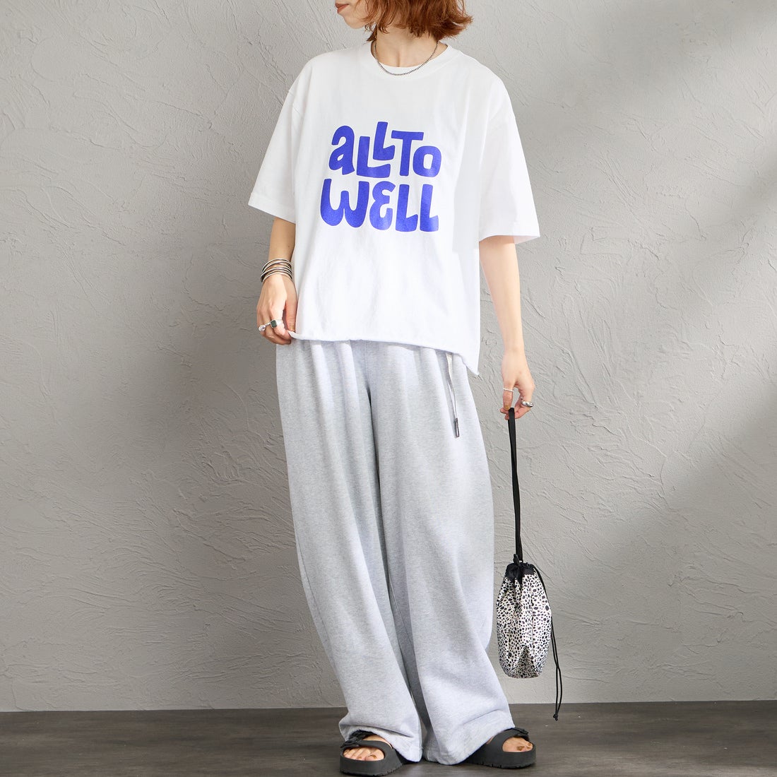 FUNG [ファング] ALL TO WELL カットオフ プリントTシャツ [ALL-TO-WELL] WHITE/BLUE &&モデル身長：158cm 着用サイズ：M&&