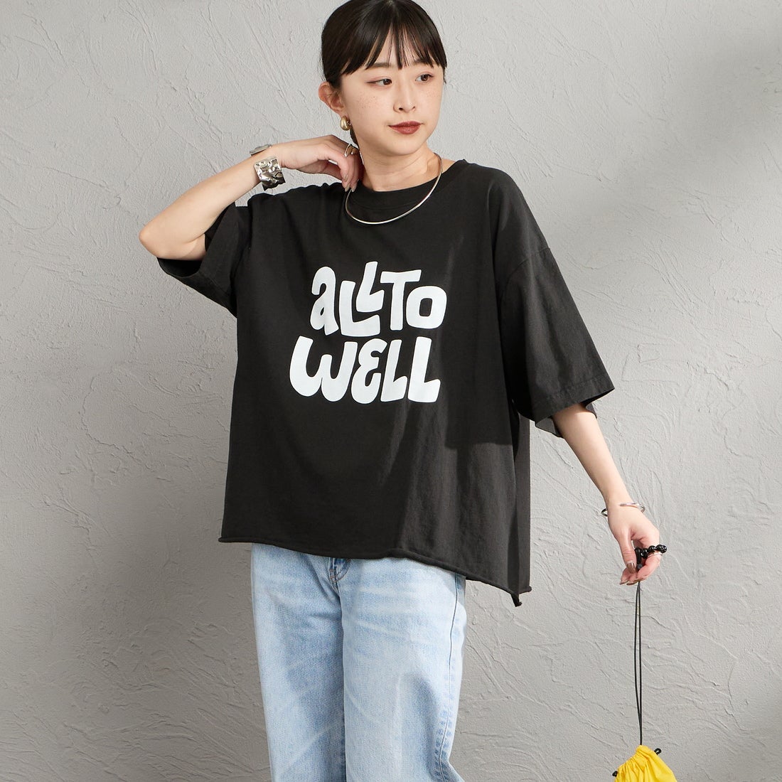 FUNG [ファング] ALL TO WELL カットオフ プリントTシャツ [ALL-TO-WELL] BLACK &&モデル身長：150cm 着用サイズ：M&&