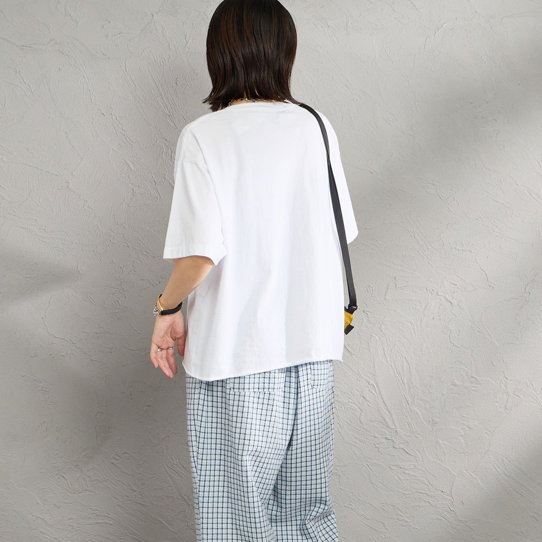 FUNG [ファング] 別注 ALOHA MAHALO カットオフプリントTシャツ [ALOHA-MAHALO-JF] WHITE &&モデル身長：160cm 着用サイズ：M&&