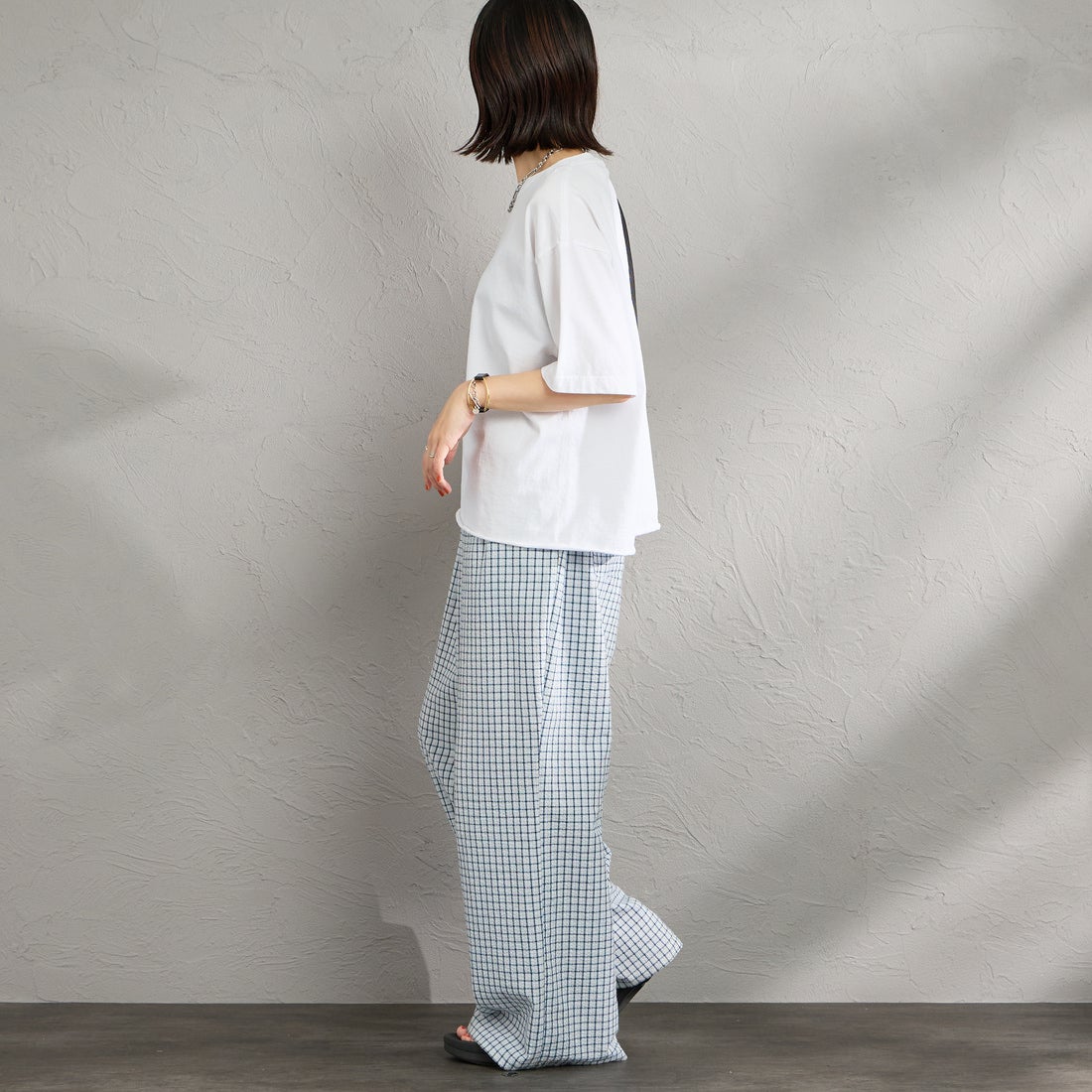 FUNG [ファング] 別注 ALOHA MAHALO カットオフプリントTシャツ [ALOHA-MAHALO-JF] WHITE &&モデル身長：160cm 着用サイズ：M&&