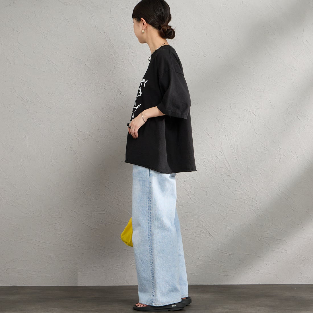FUNG [ファング] BEST BUDDIES カットオフ プリントTシャツ [BEST-BUDDIES] BLACK &&モデル身長：150cm 着用サイズ：M&&