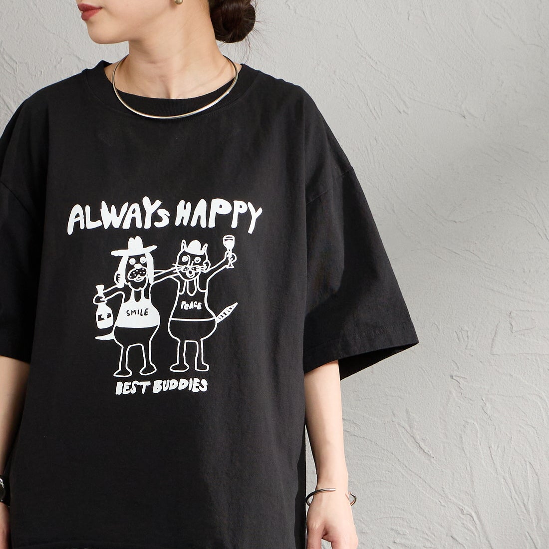 FUNG [ファング] BEST BUDDIES カットオフ プリントTシャツ [BEST-BUDDIES] BLACK &&モデル身長：150cm 着用サイズ：M&&