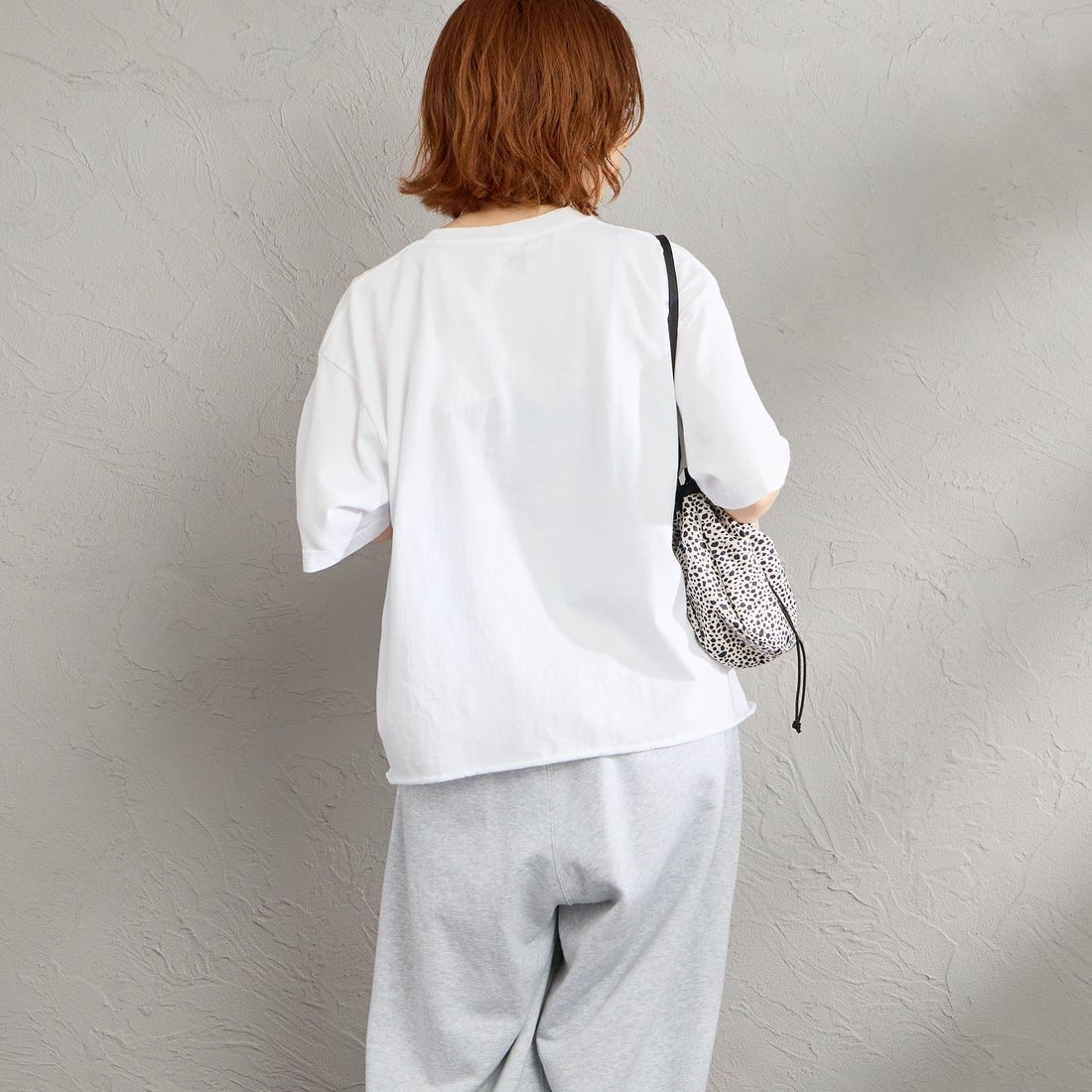 FUNG [ファング] BEST BUDDIES カットオフ プリントTシャツ [BEST-BUDDIES] WHT/BLACK &&モデル身長：158cm 着用サイズ：M&&