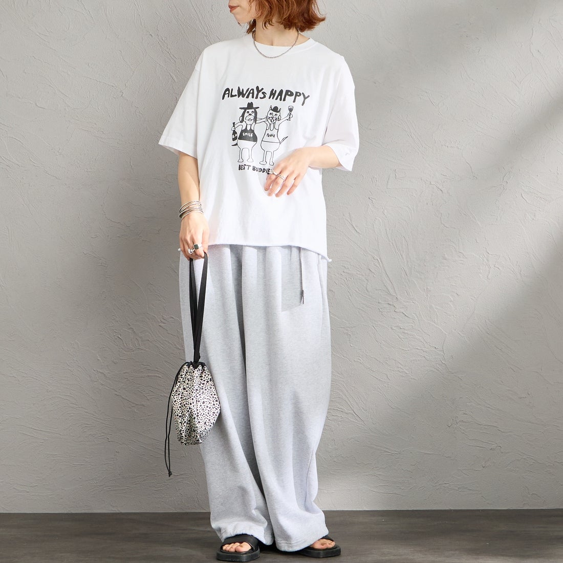 FUNG [ファング] BEST BUDDIES カットオフ プリントTシャツ [BEST-BUDDIES] WHT/BLACK &&モデル身長：158cm 着用サイズ：M&&