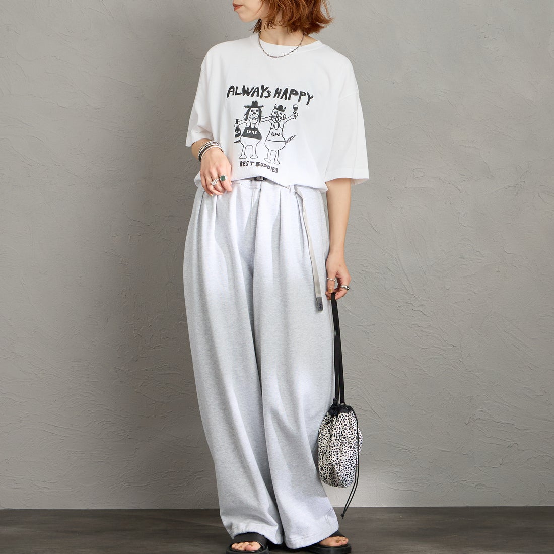 FUNG [ファング] BEST BUDDIES カットオフ プリントTシャツ [BEST-BUDDIES] WHT/BLACK &&モデル身長：158cm 着用サイズ：M&&