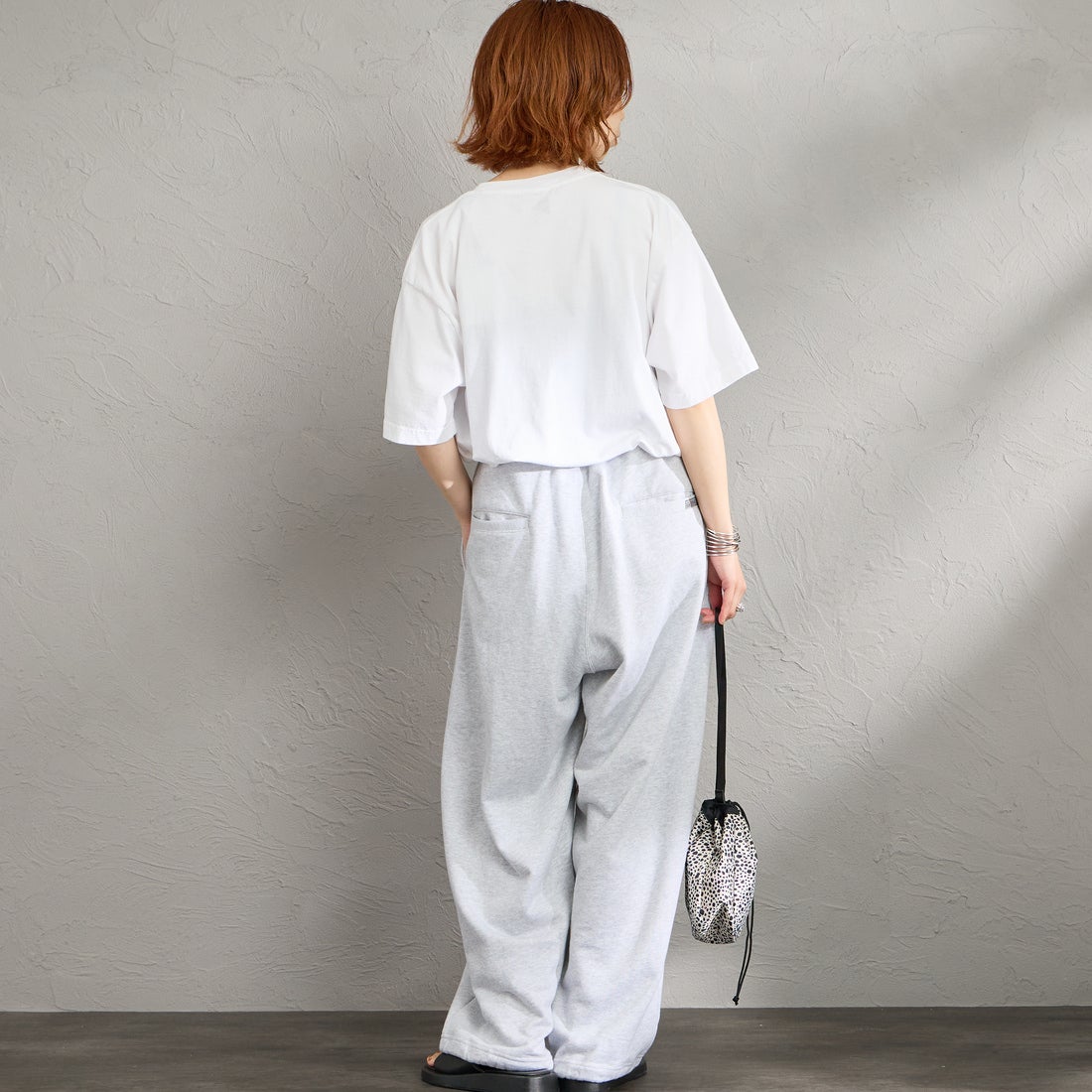 FUNG [ファング] BEST BUDDIES カットオフ プリントTシャツ [BEST-BUDDIES] WHT/BLACK &&モデル身長：158cm 着用サイズ：M&&