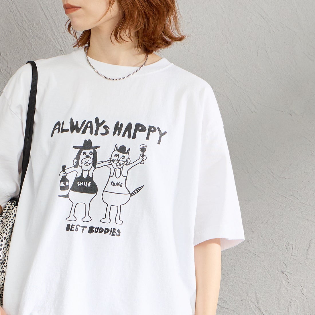 FUNG [ファング] BEST BUDDIES カットオフ プリントTシャツ [BEST-BUDDIES] WHT/BLACK &&モデル身長：158cm 着用サイズ：M&&