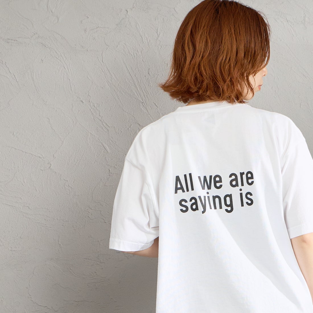 FUNG [ファング] GIVE PEACE カットオフ プリントTシャツ [GIVE-PEACE] WHT/BLACK &&モデル身長：158cm 着用サイズ：M&&