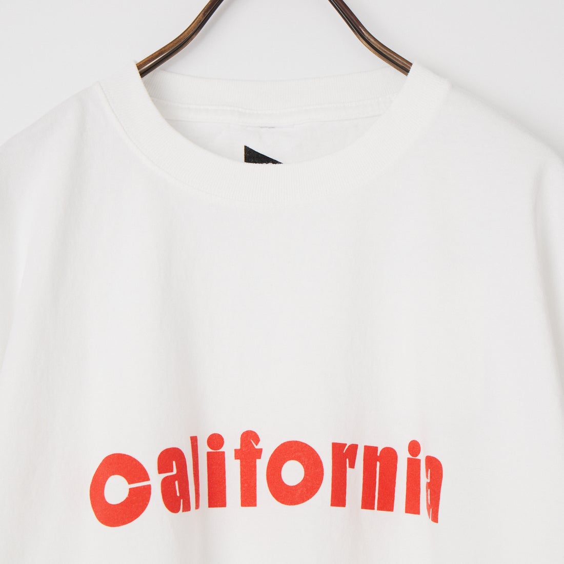 FUNG [ファング] C.ORANGE カットオフ プリントTシャツ [CORANGE] WHT/O.RED