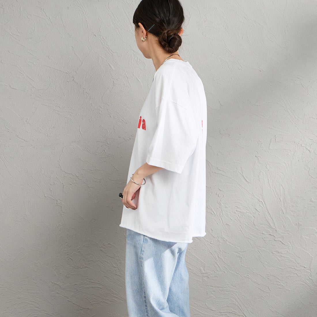 FUNG [ファング] C.ORANGE カットオフ プリントTシャツ [CORANGE] WHT/O.RED &&モデル身長：150cm 着用サイズ：M&&