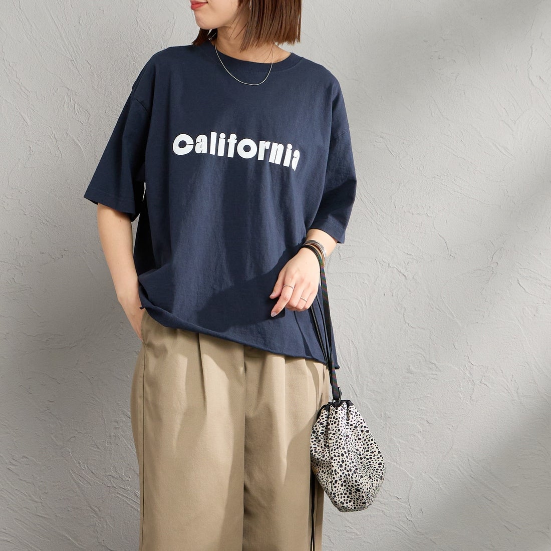 FUNG [ファング] C.ORANGE カットオフ プリントTシャツ [CORANGE] NAVY &&モデル身長：159cm 着用サイズ：M&&