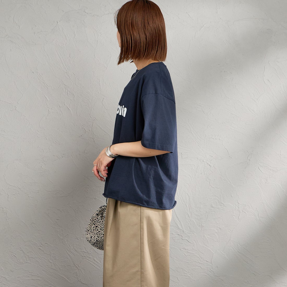 FUNG [ファング] C.ORANGE カットオフ プリントTシャツ [CORANGE] NAVY &&モデル身長：159cm 着用サイズ：M&&
