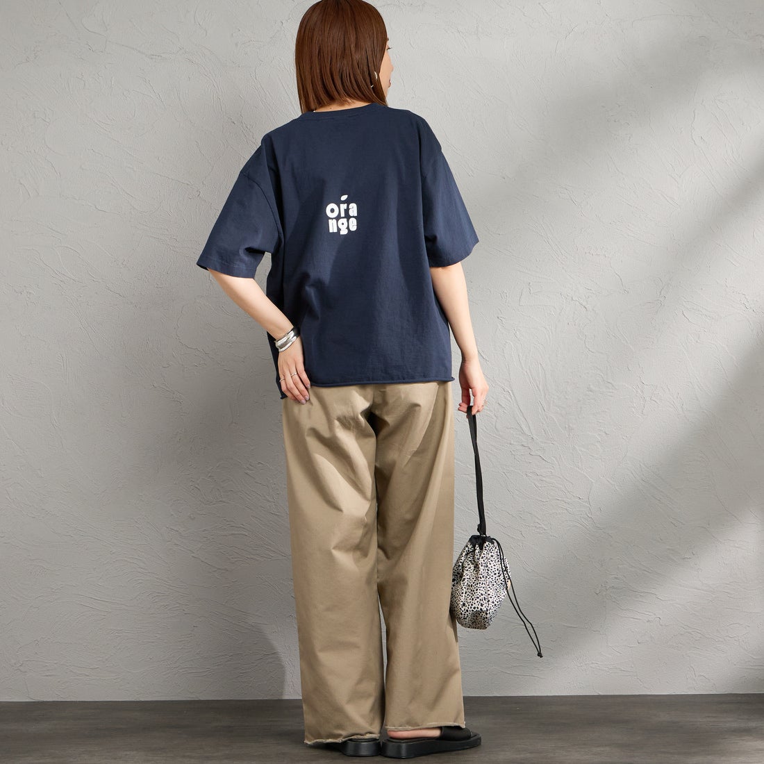 FUNG [ファング] C.ORANGE カットオフ プリントTシャツ [CORANGE] NAVY &&モデル身長：159cm 着用サイズ：M&&