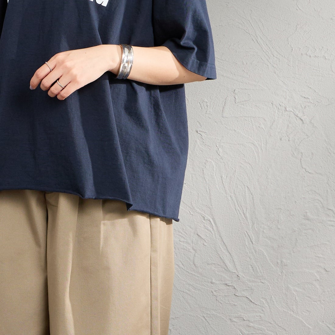 FUNG [ファング] C.ORANGE カットオフ プリントTシャツ [CORANGE] NAVY &&モデル身長：159cm 着用サイズ：M&&