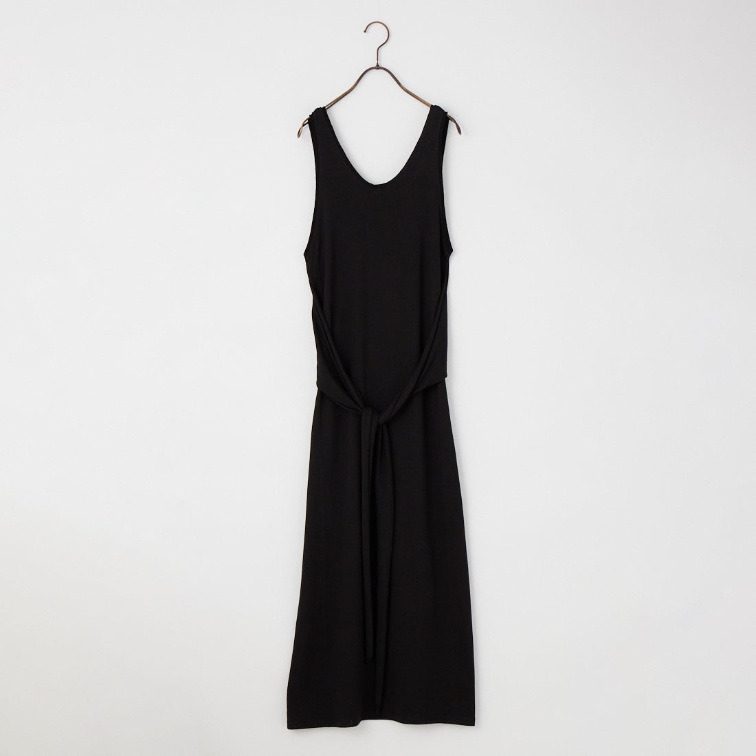 anuke [アンヌーク] スリーブレス カットワンピース [62610310] BLK