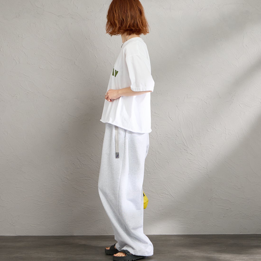 FUNG [ファング] HEALTHY カットオフ プリントTシャツ [HEALTHY] WHT/O.GRN &&モデル身長：158cm 着用サイズ：M&&