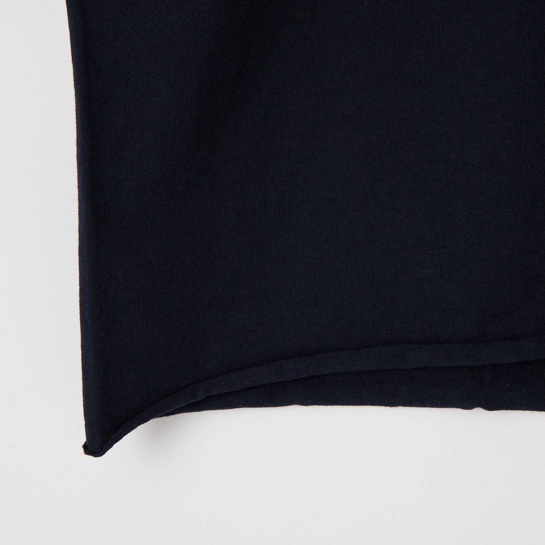 FUNG [ファング] GORGEOUS カットオフ プリントTシャツ [GORGEOUS] NAVY