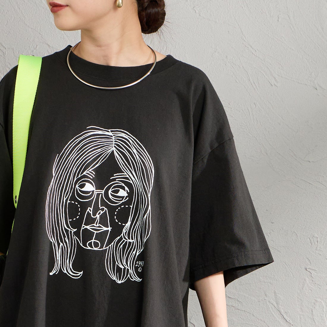 FUNG [ファング] 別注 J カットオフ プリントTシャツ [J-JF] BLACK &&モデル身長：150cm 着用サイズ：M&&