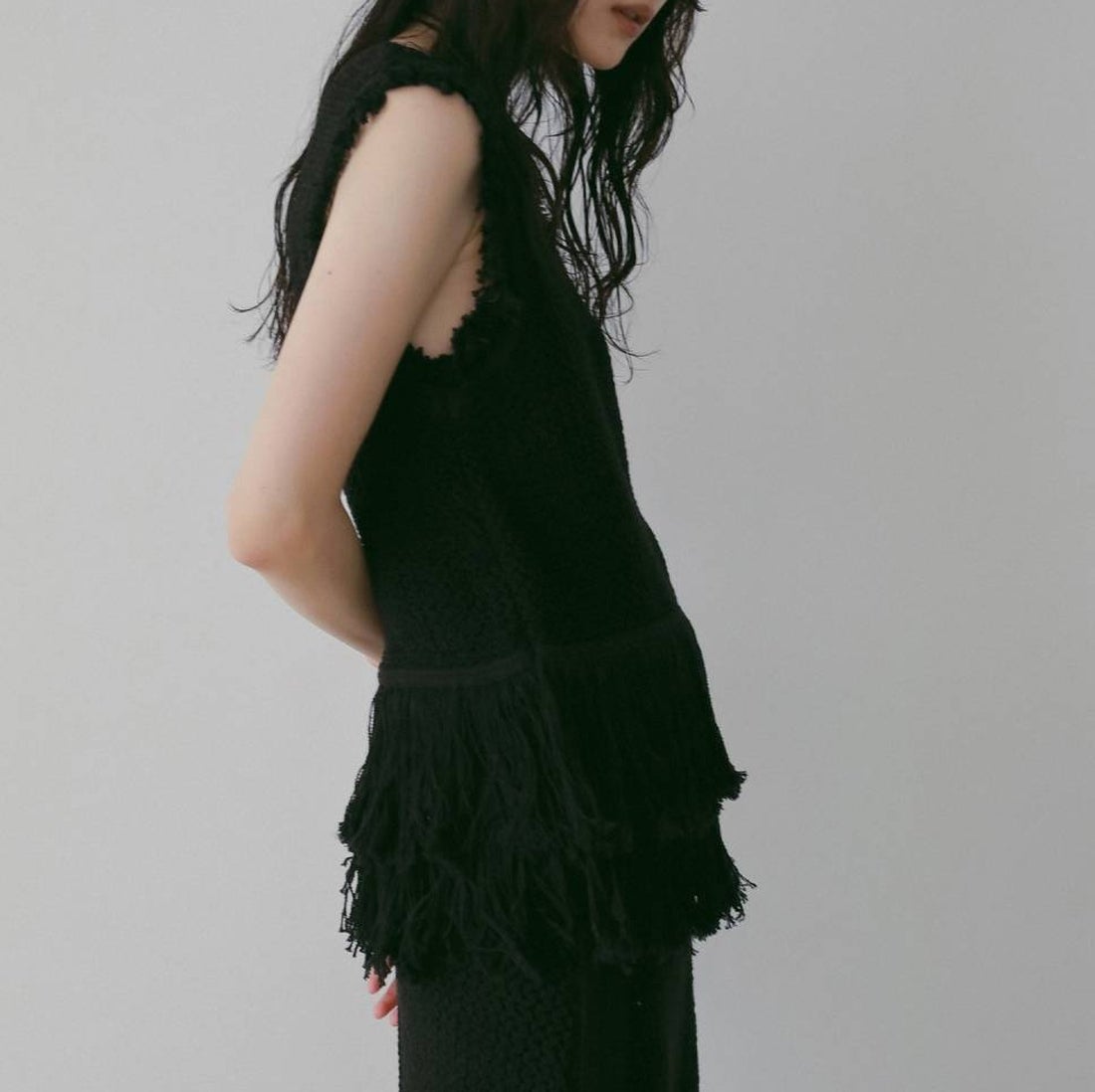 anuke [アンヌーク] フリンジ ニットタンクトップ [62610510] BLK