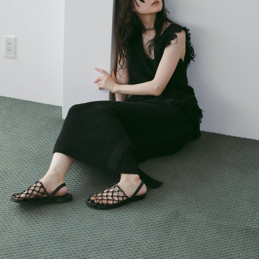 anuke [アンヌーク] フリンジ ニットタンクトップ [62610510] BLK