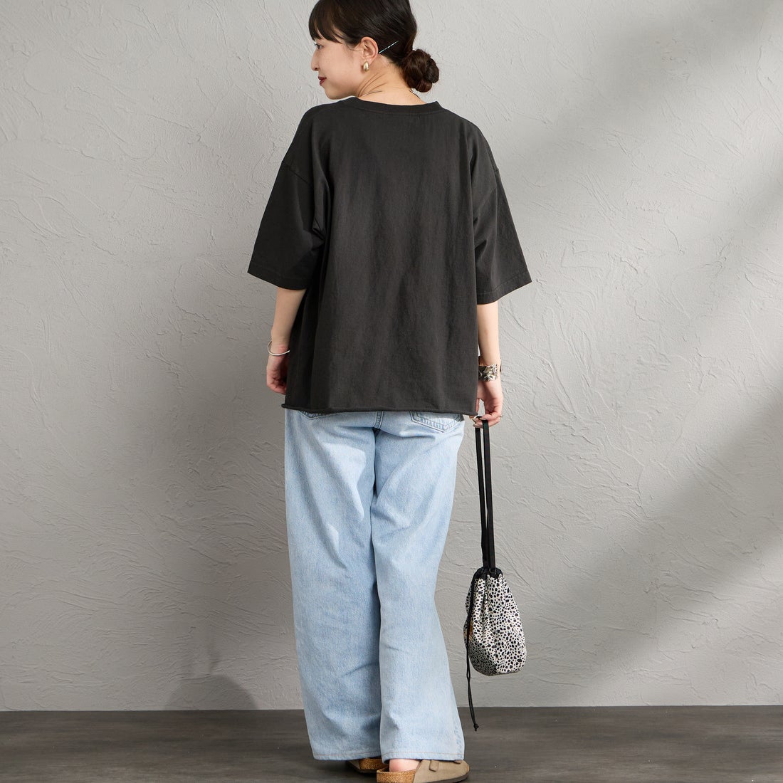FUNG [ファング] L.A FRONT カットオフ プリントTシャツ [LA-FRONT] BLACK &&モデル身長：150cm 着用サイズ：M&&