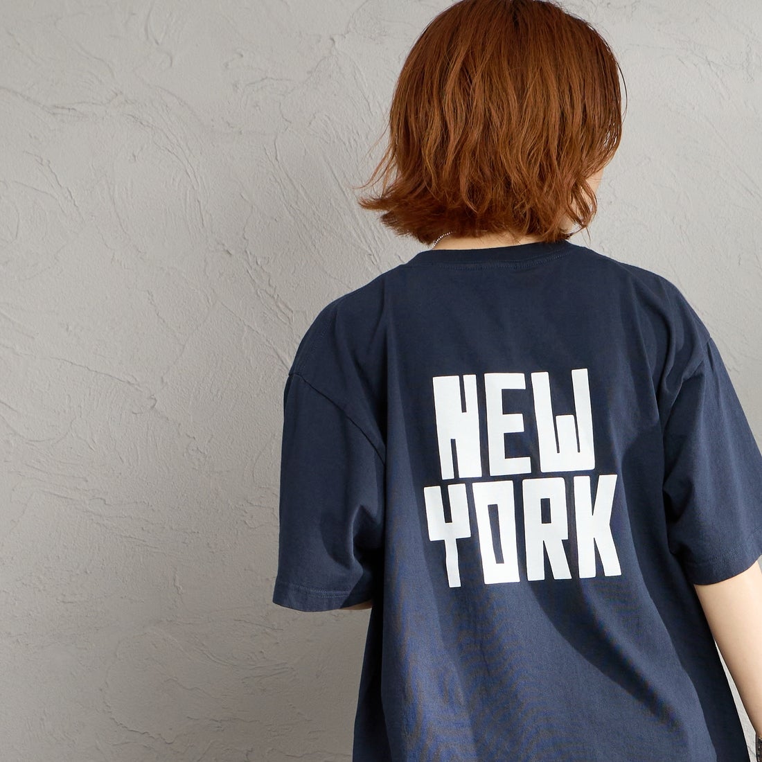 FUNG [ファング] N.Y FB カットオフ プリントTシャツ [NY-FB] NAVY &&モデル身長：158cm 着用サイズ：M&&