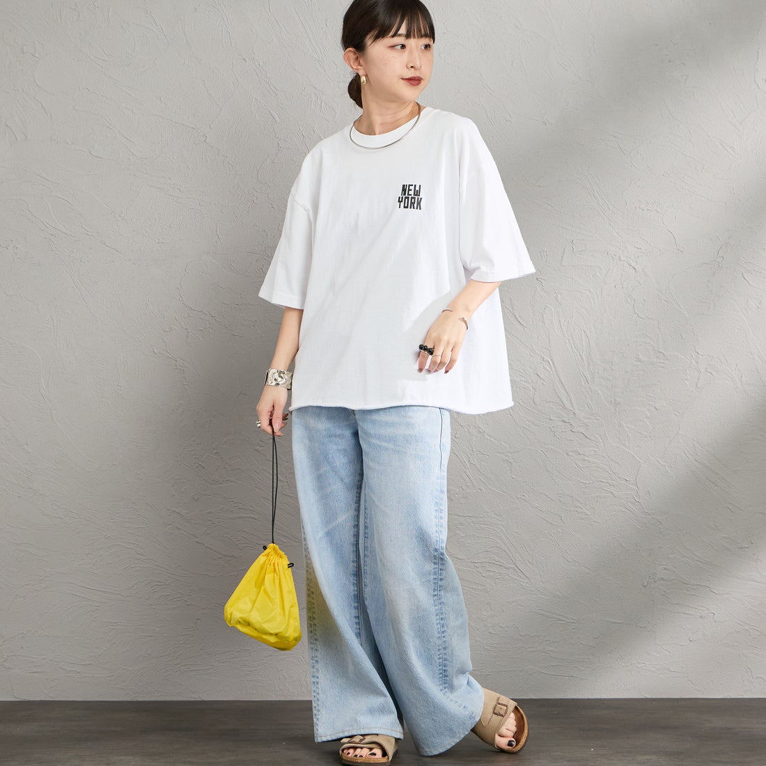 FUNG [ファング] N.Y FB カットオフ プリントTシャツ [NY-FB] WHT/BLACK &&モデル身長：150cm 着用サイズ：M&&