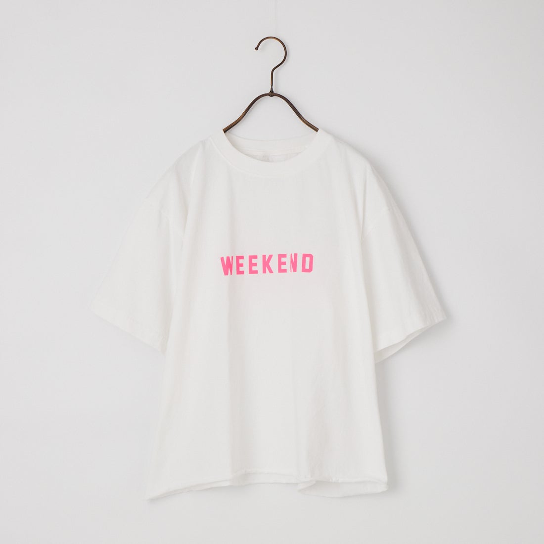 FUNG [ファング] 別注 WEEKEND カットオフ プリントTシャツ [WEEKEND-JF] WHITE/PINK