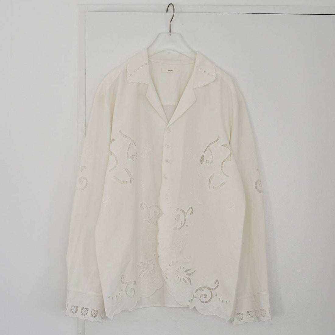 anuke [アンヌーク] カットワーク オープンカラーシャツ [62610418] WHT