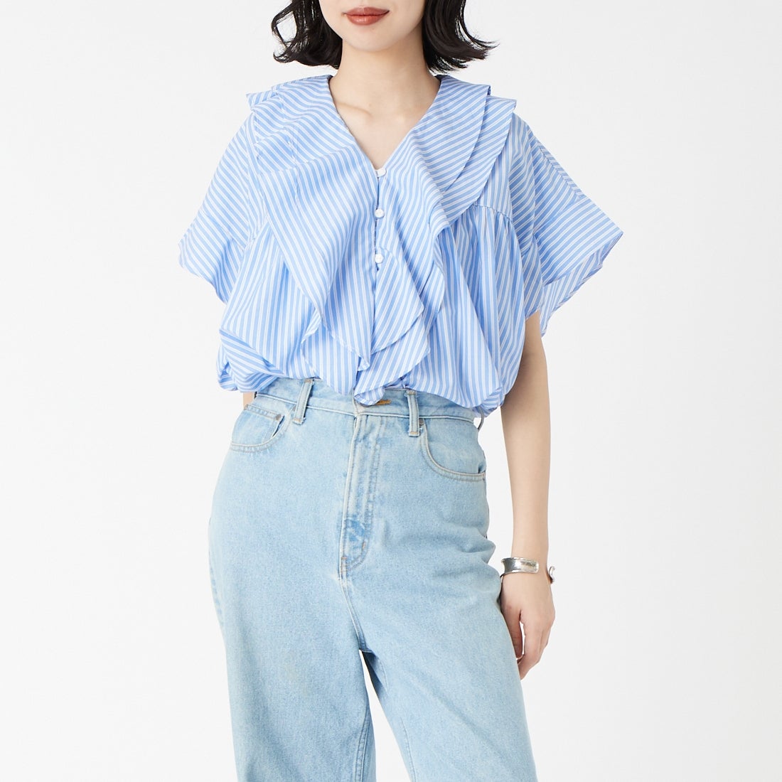 USINE [ユジーヌ] ラッフルカラーフリルブラウス [IN5-SH-6] SAX ST &&モデル身長：162cm 着用サイズ：F&&