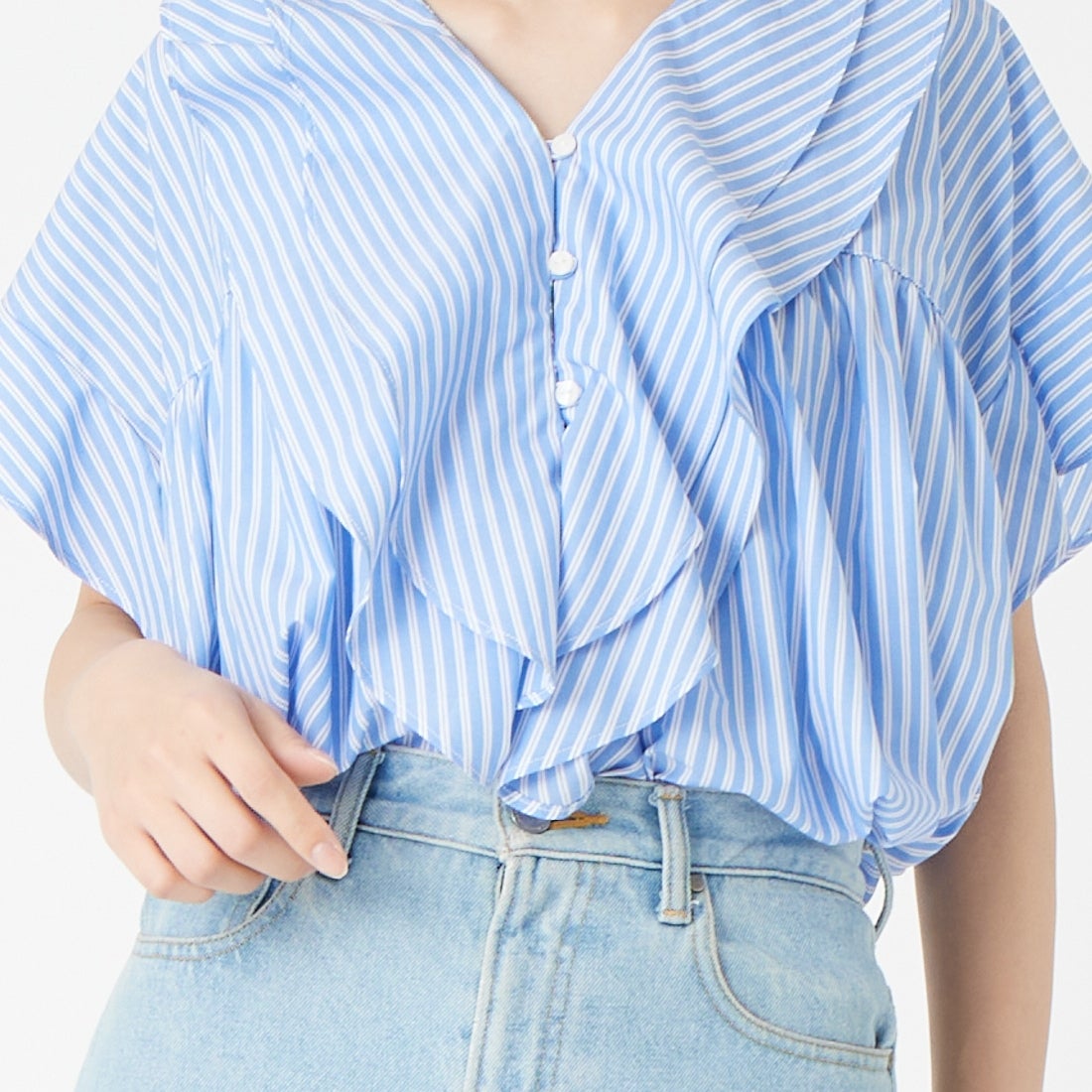 USINE [ユジーヌ] ラッフルカラーフリルブラウス [IN5-SH-6] SAX ST &&モデル身長：162cm 着用サイズ：F&&