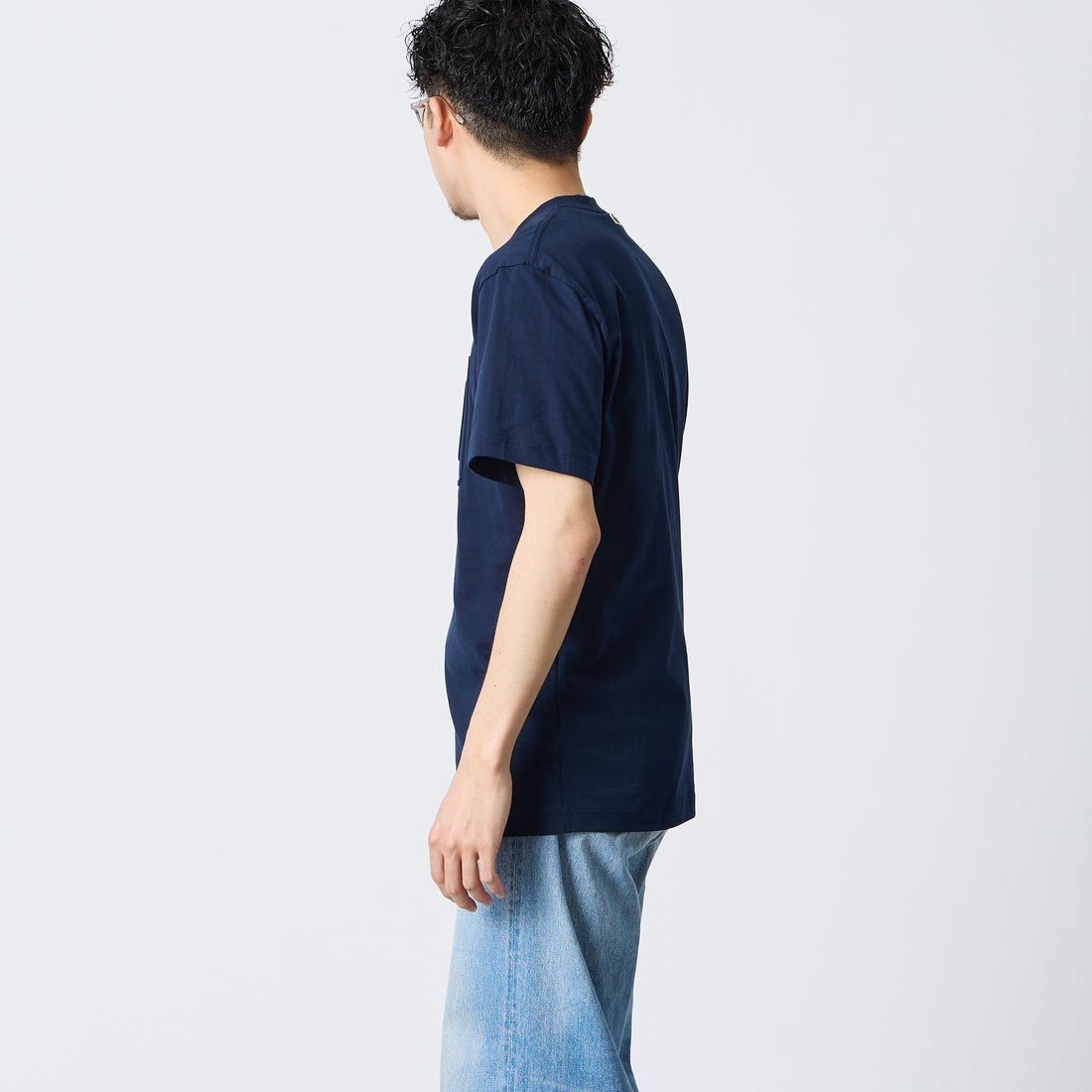 LACOSTE [ラコステ] エンボスパリロゴ クルーネックTシャツ [TH0794] 166 NAVY B &&モデル身長：167cm 着用サイズ：S&&