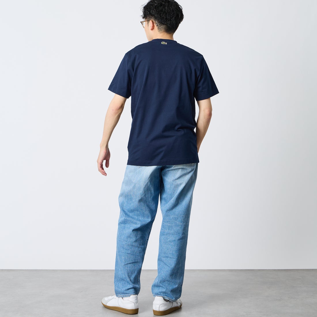 LACOSTE [ラコステ] エンボスパリロゴ クルーネックTシャツ [TH0794] 166 NAVY B &&モデル身長：167cm 着用サイズ：S&&