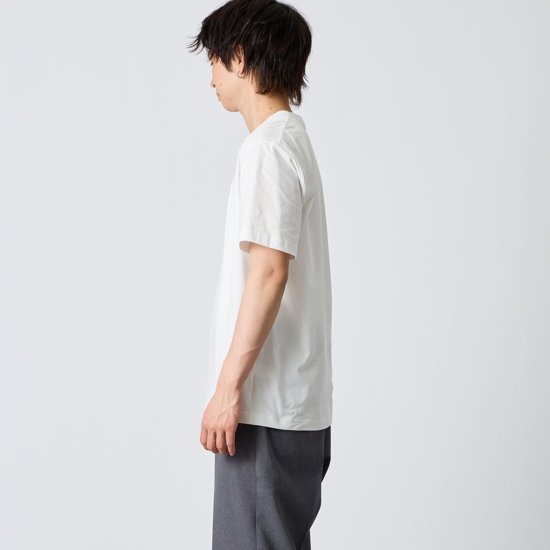 LACOSTE [ラコステ] エンボスパリロゴ クルーネックTシャツ [TH0794] 70V FLOUR &&モデル身長：177cm 着用サイズ：M&&