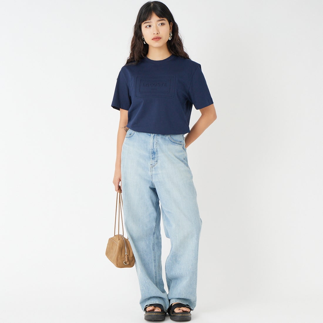 LACOSTE [ラコステ] エンボスパリロゴ クルーネックTシャツ [TH0794] 166 NAVY B &&モデル身長：162cm 着用サイズ：XS&&