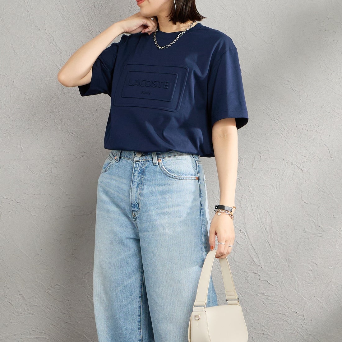 LACOSTE [ラコステ] エンボスパリロゴ クルーネックTシャツ [TH0794] 166 NAVY B &&モデル身長：160cm 着用サイズ：S&&
