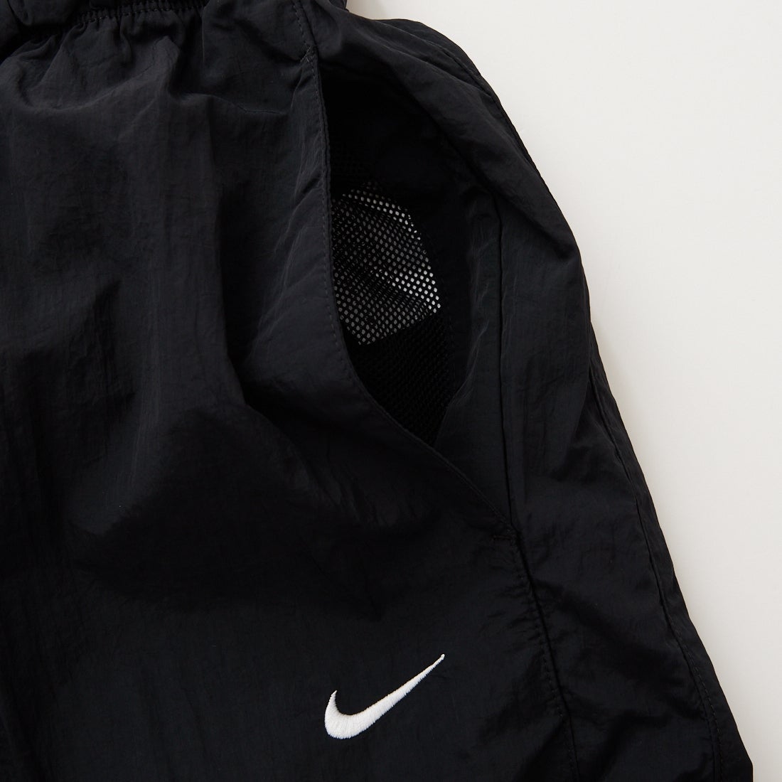 NIKE [ナイキ] ルーズ ハイウエスト パラシュート パンツ [IF0335] 010 BLACK